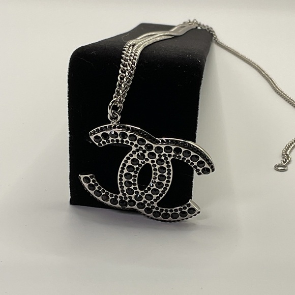 Chanel Silver and Black Rhinestone Pendant Necklace - Picture 16 of 17